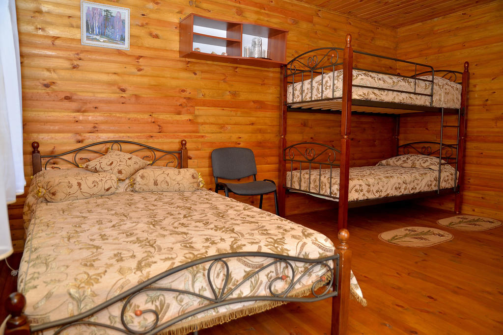Slavutich Hotel Nova Kakhovka Room photo