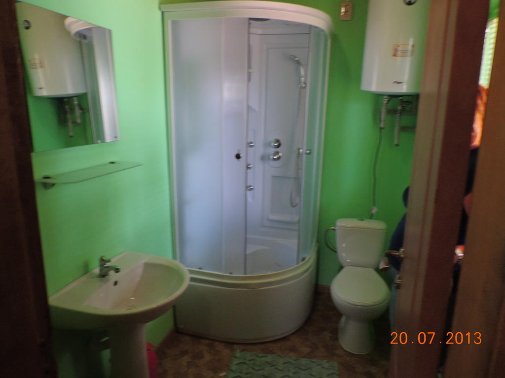 Slavutich Hotel Nova Kakhovka Room photo