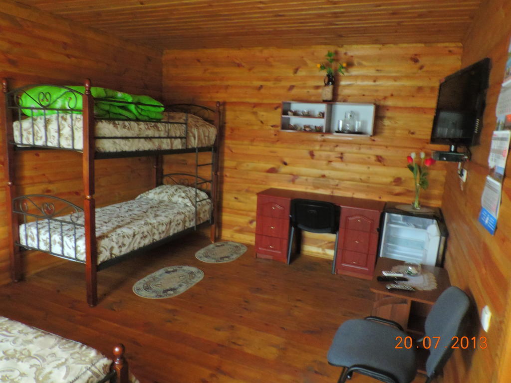 Slavutich Hotel Nova Kakhovka Room photo